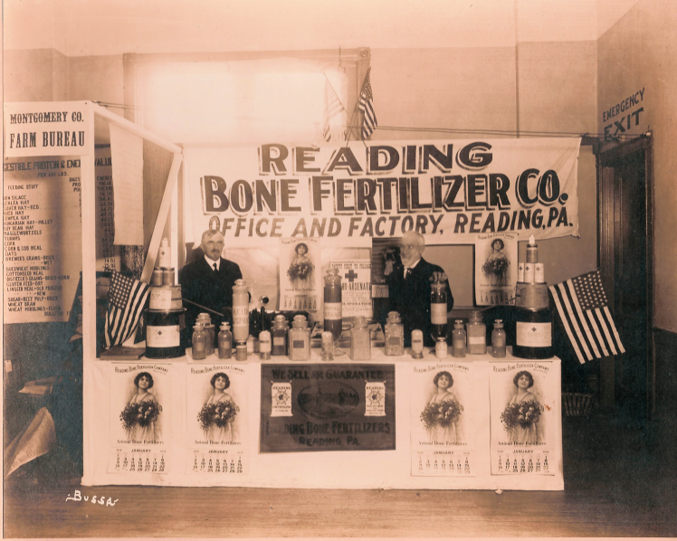 Reading Bone Fertilizers booth in a tradeshow.