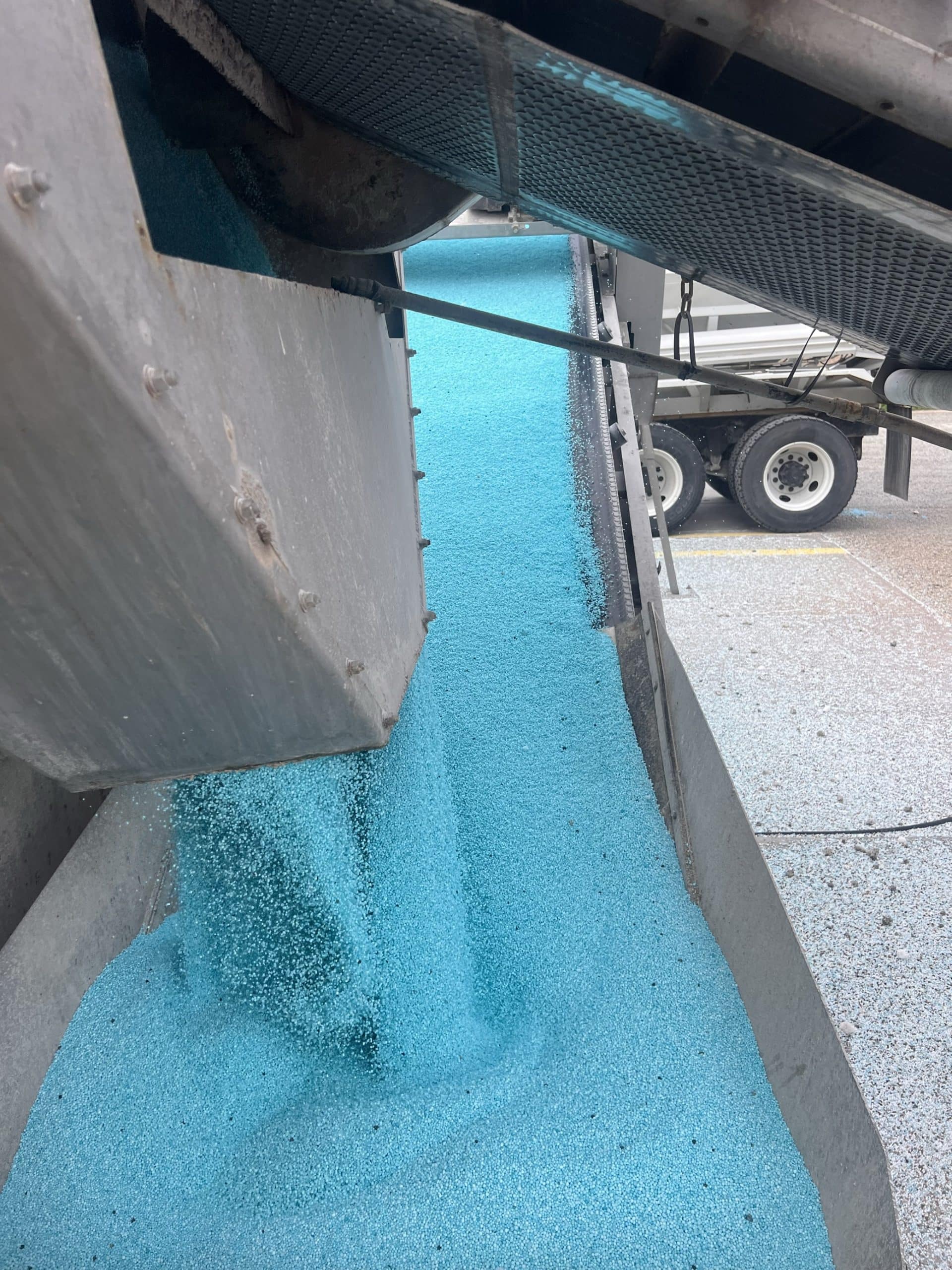 Fertilizer treated with a TIMAC AGRO nitrogen stabilizer